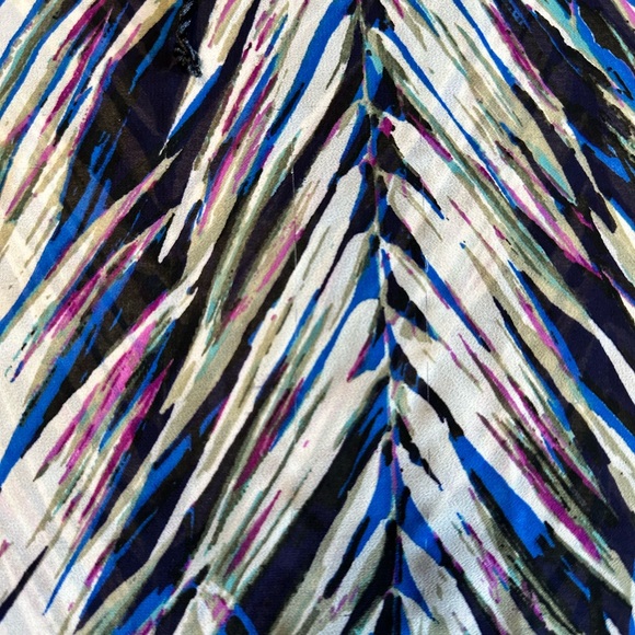 Banana Republic Shear Shirt M Colorful Feathers Blouse Business Casual - Picture 5 of 8